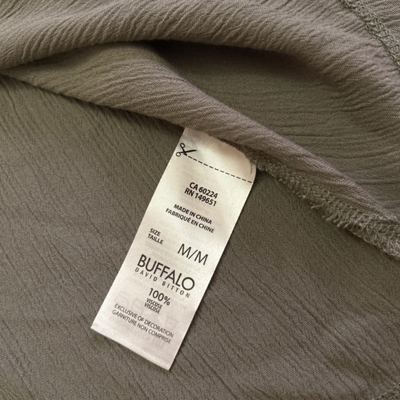 BUFFALO David Bitton Blouse size Medium - Picture 4 of 8